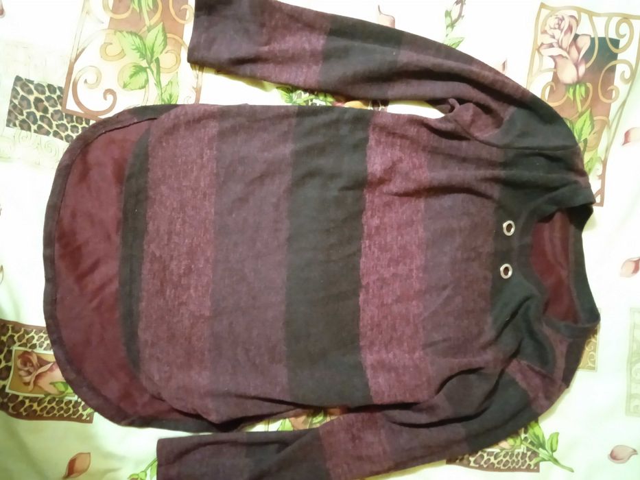 Кофта светр жіноча червоного кольору