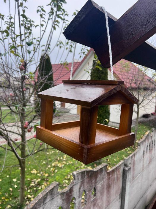 Годівничка для птахів