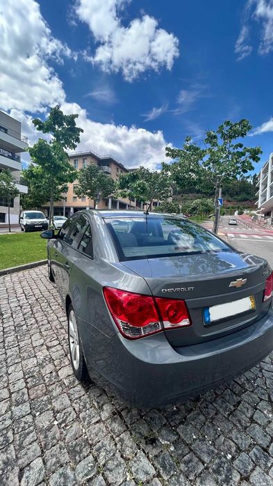 Chevrolet Cruze 1.6 LS GPL