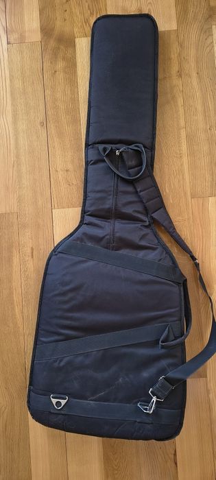 Futerał na gitarę basową