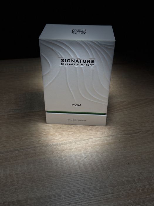 Original. Набір парфумів Signature Aura. Нові