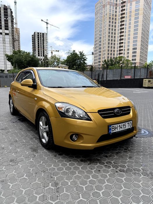 Автомобіль Kia Ceed 2009