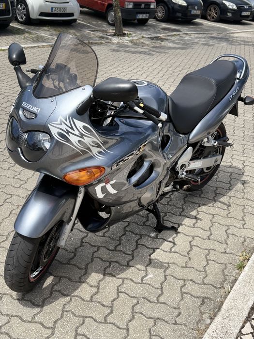 Suzuki GSX 750F