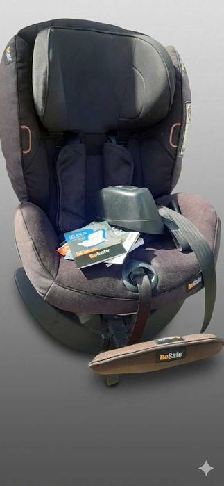 Fotelik BeSafe Izi Plus + nosidełko Chicco