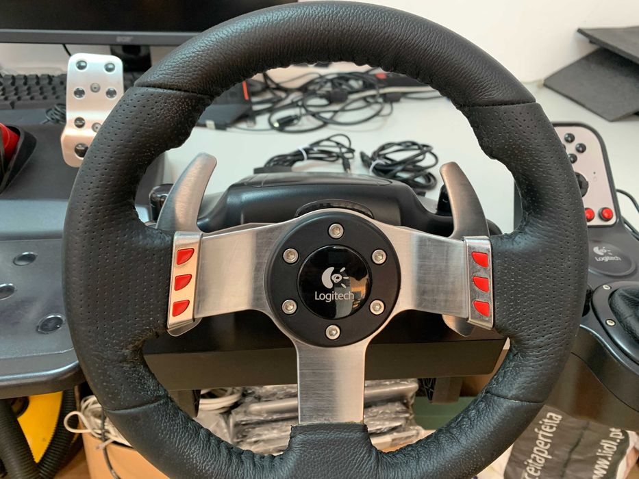 Logitech G27 Completo usado muito poucas vezes pode ser testado