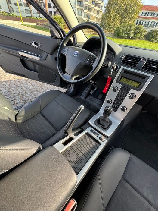 Carro citadino Volvo C30
