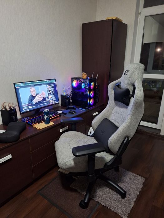 Кресло компьютерное.