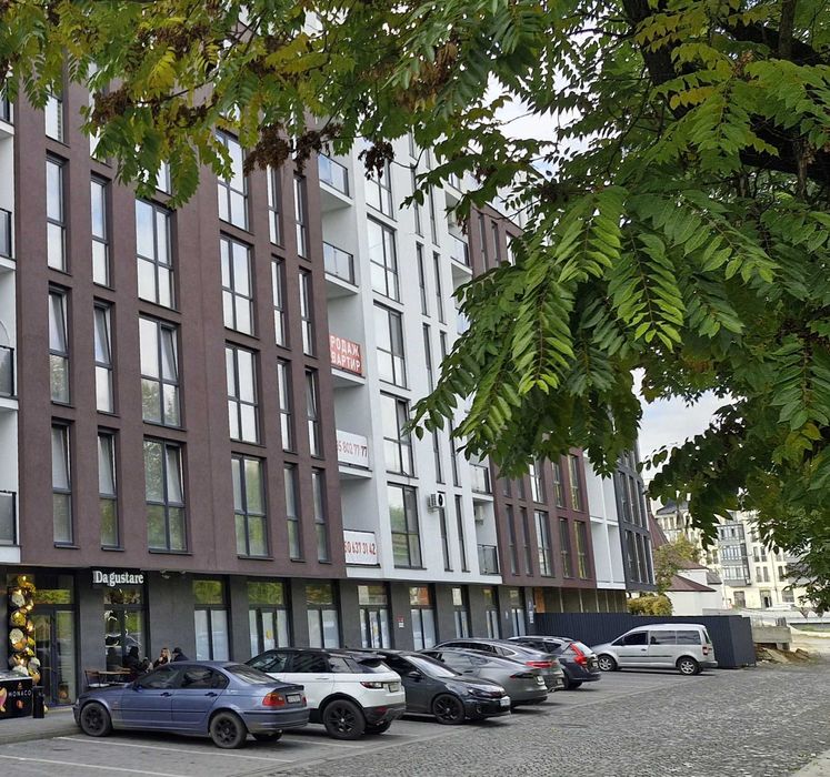 ЗАКАРПАТТЯ. Продаж в сучасному комплексі квартир у місті Свалява.