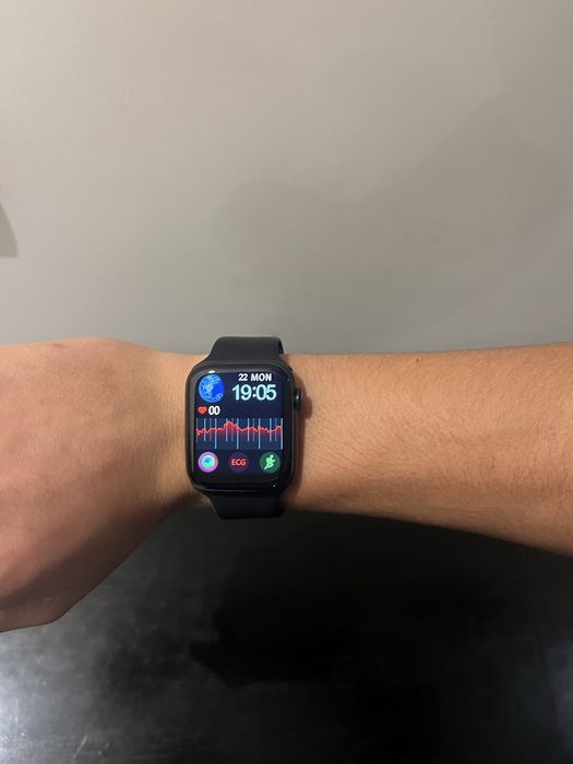 Smartwatch Fitness Tracker