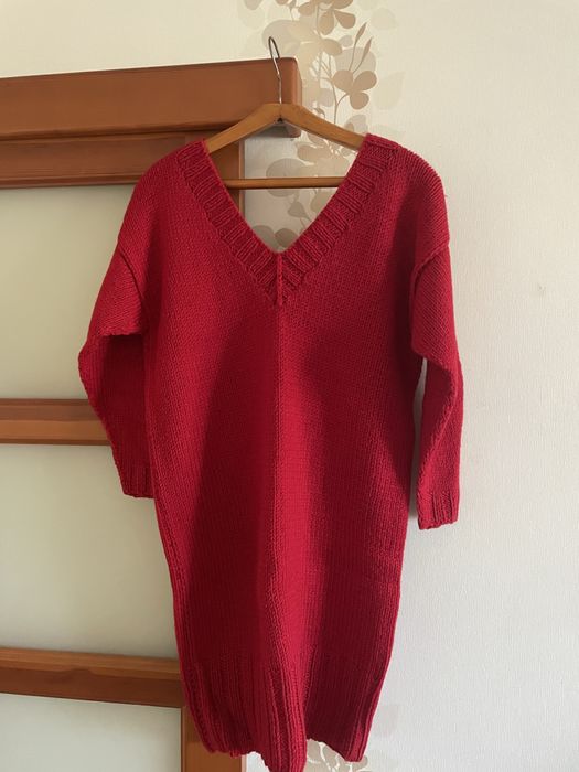 Платье вязанное красное для девушки оверсайз