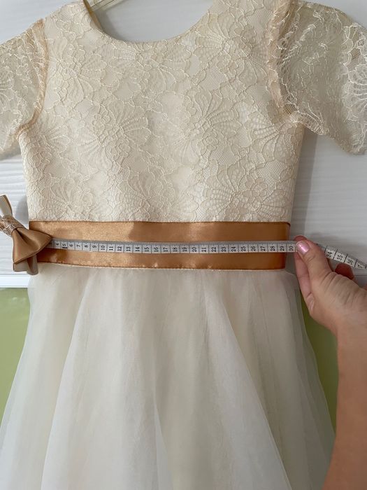 Сукня святкова на дівчинку