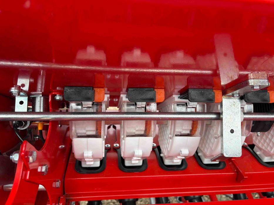 Siewnik zbożowy Ozduman Anatolia 25, 3m, dwutalerzowy, ścieżki