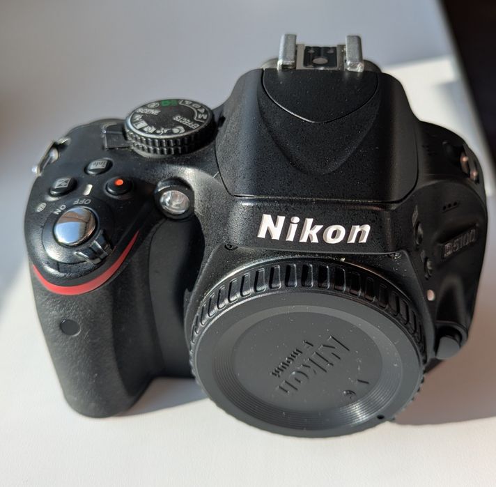 Продам фотоапарат Nikon d5100 kit 18-55mm