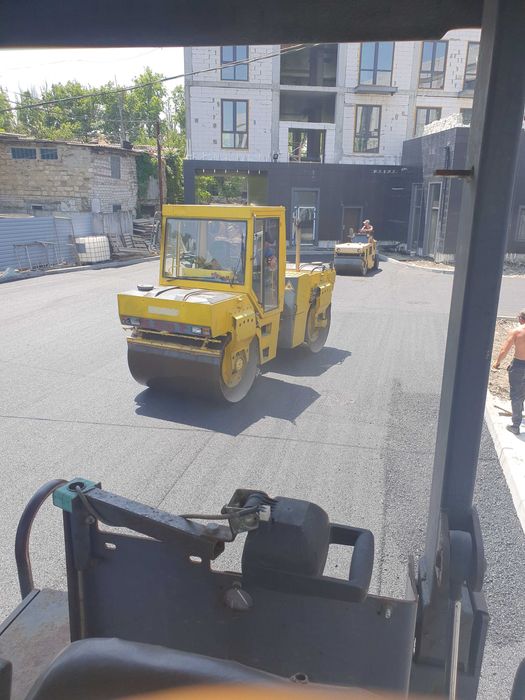 Аренда послуги спецтехники JSB 3CX виды дорожных работ