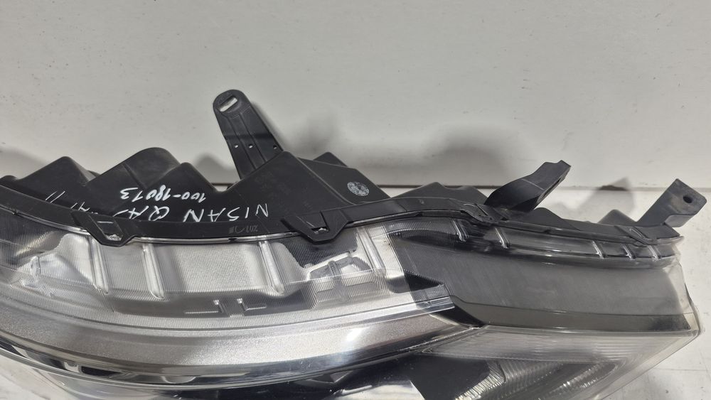 Lampa przednia Nissan Qashqai