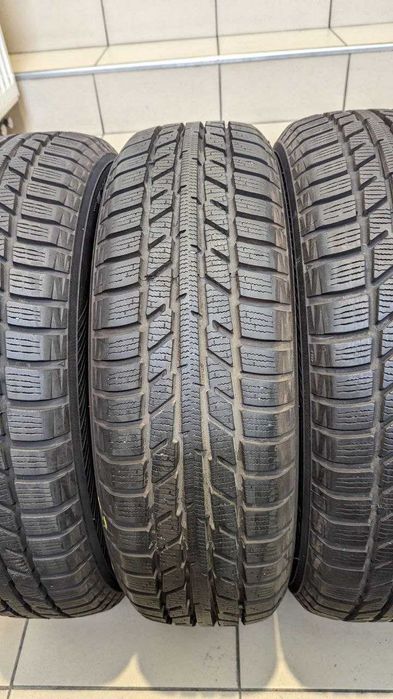 Шини 175/65 R15 84T Yokohama V903