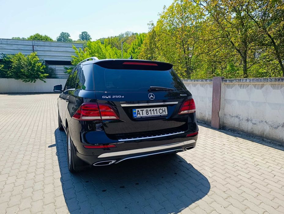У продажу Мерседес GLE250