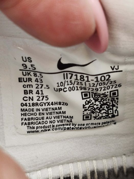 Buty Nike Vomero Plus Rr