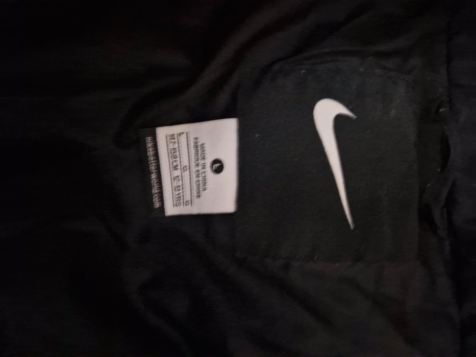 Продам мужской пуховик Nike  оригинал