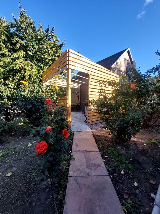 Будинок для невеликої родини або їх батьків