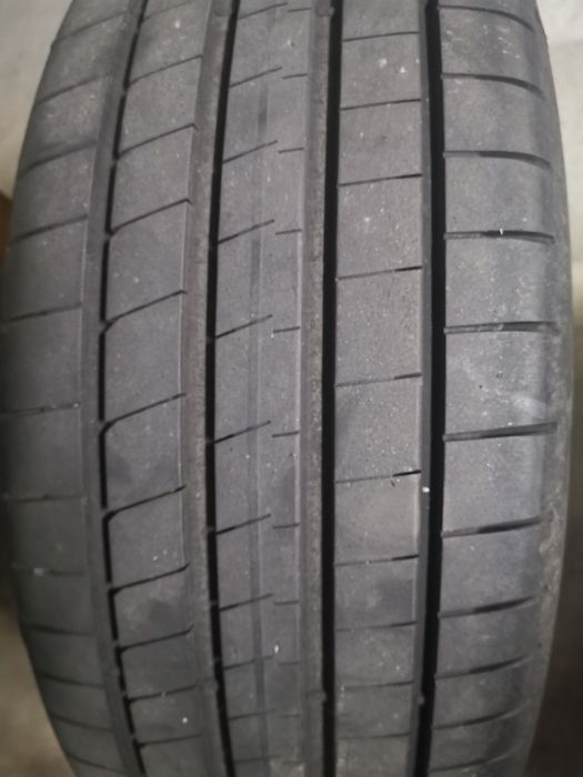 Pneus 215/45/17 goodyear