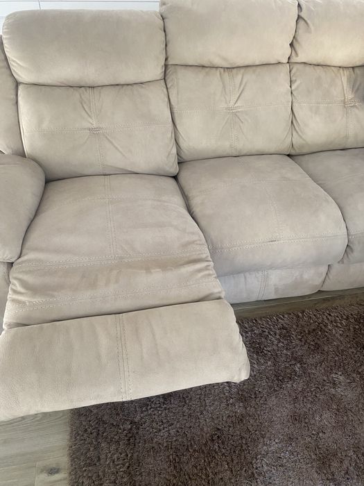 Sofá de canto  7 pessoas , possibilidade  chaise longue ( descanso pernas) 2 assentos