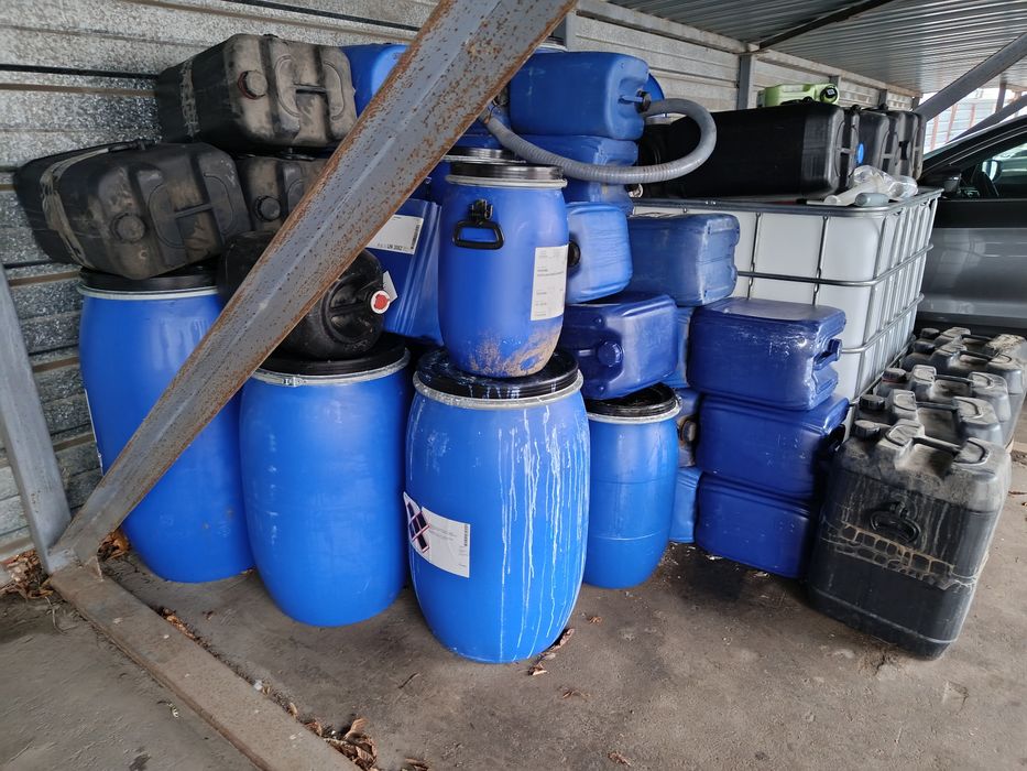 Бочки каністри єврокуб.