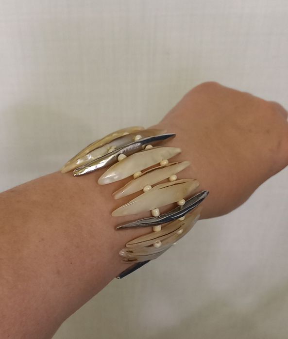 Браслет на подарок девушке