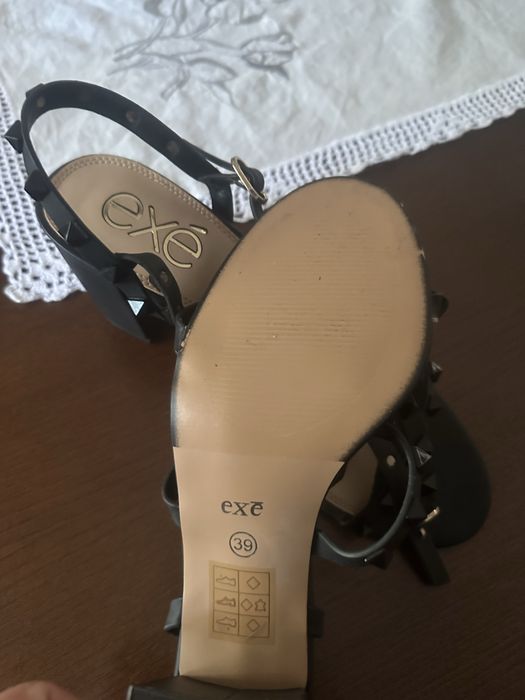 Sandália preta EXÉ