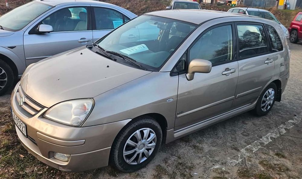 Suzuki Liana