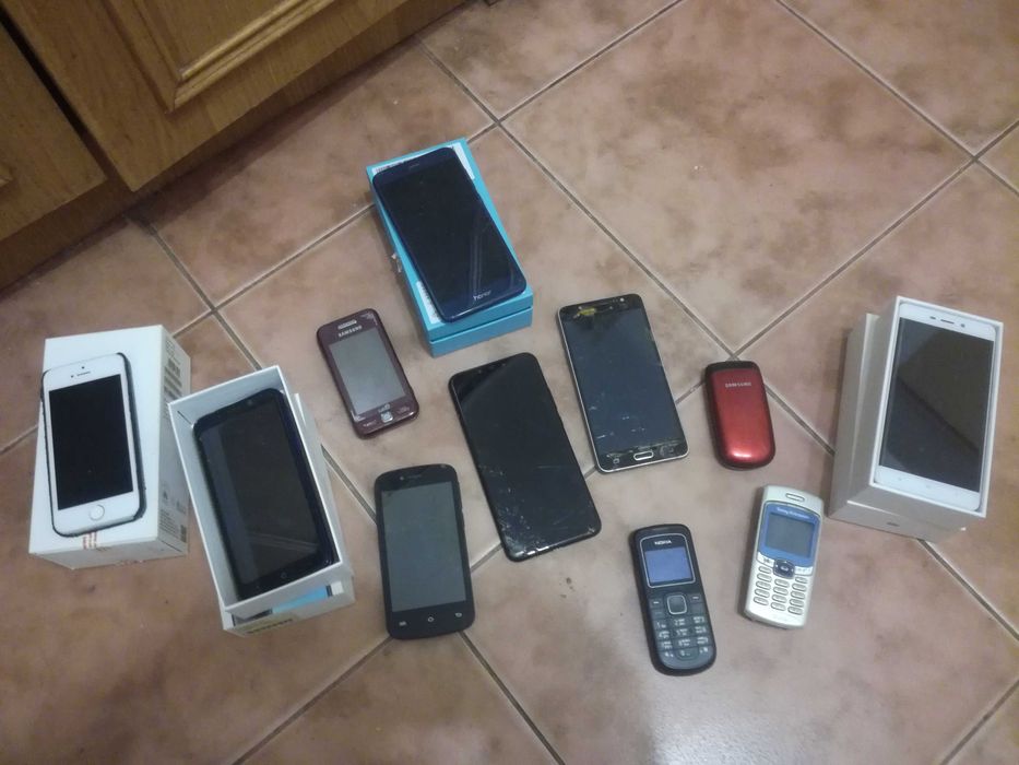 Продаж мобільних телефонів робочих і деякі на запчастини