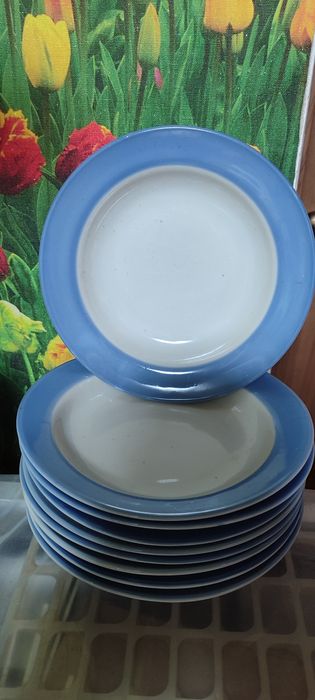Вінтажний посуд ретро