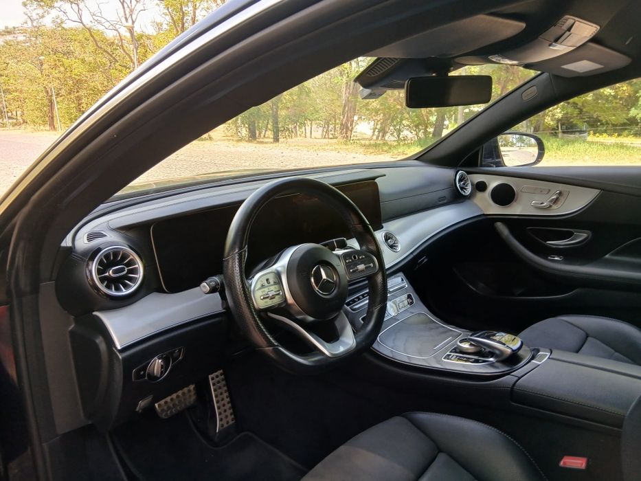Mercedes 220e coupe