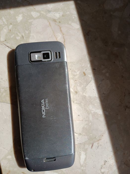 Sprzem telefon Nokia E52