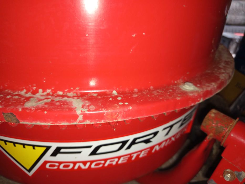 Продам бетонозмішувач