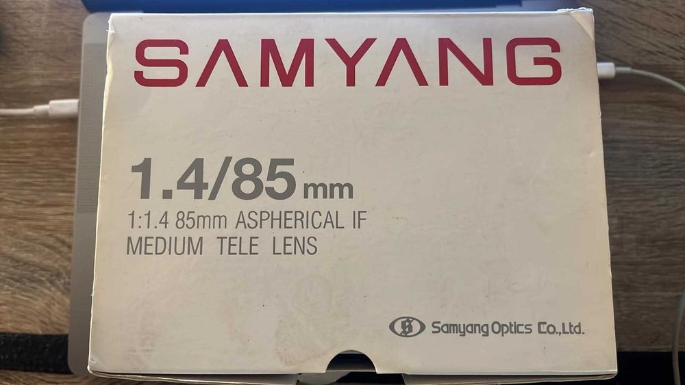 Samyang 85mm f/1.4 Sony E AS IF - stan jak nowy, oryginalne pudełko