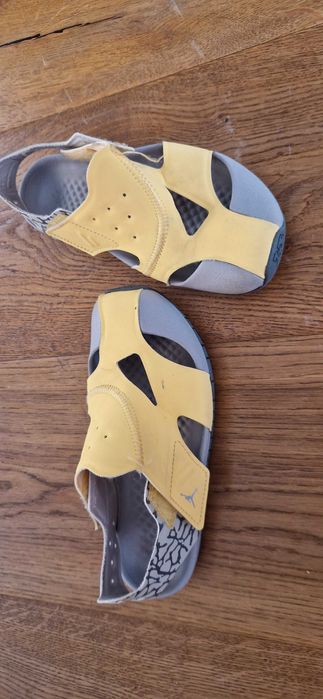 Letnie buty  Jordanki 29,5