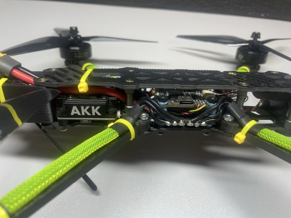 fpv дрон 7ʼʼ (elrs на вибір 915 або 2,4)