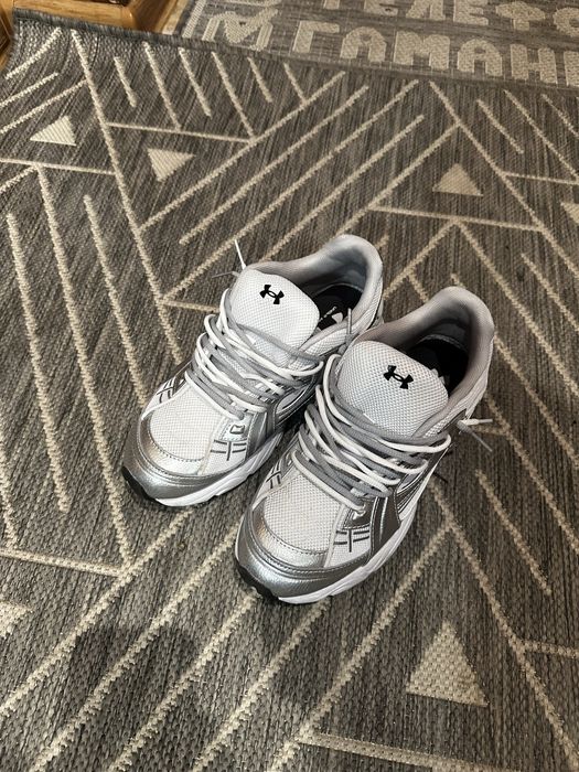 Under armour sola