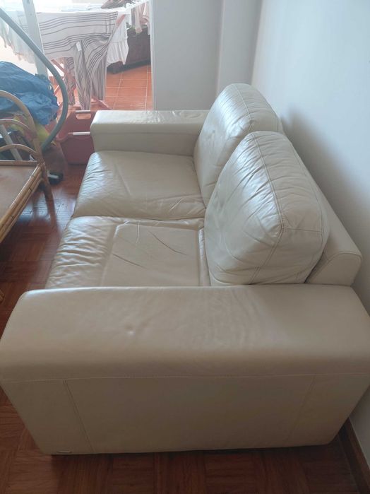 Sofá Divani Divani 2 Lugares em Pele - 100€ (Negociável)