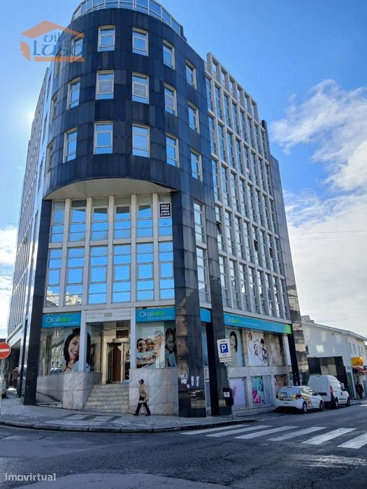 2 LOJAS (espaços unidos) no centro de Gondomar