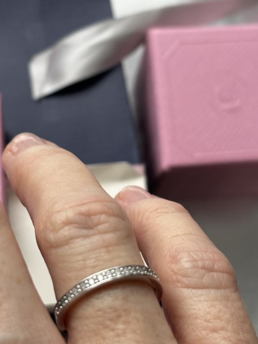 Pierścionek obrączka z cyrkoniami Swarovski 55