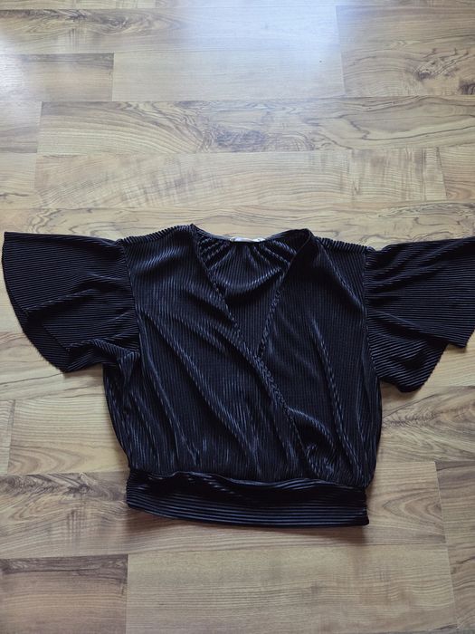 Crop top na krótki rękaw Reserved S