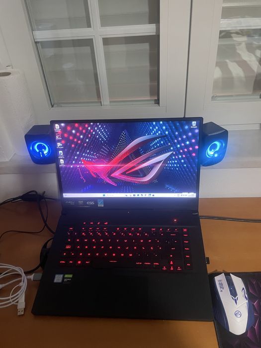 ASUS ROG Zephyrus – Portátil Gaming (GTX 1660 Ti / 16GB RAM / 240Hz)