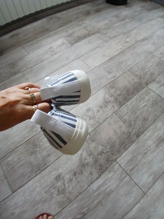 Buty sneakersy halówki trampki 37