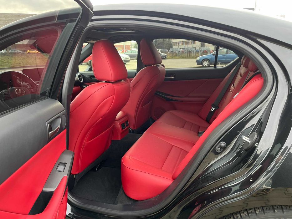 Auto do ślubu Lexus IS500 lub na specjalną okazję z kierowcą