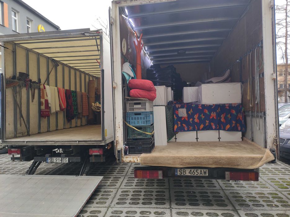 Przeprowadzki.Transport.Opróźnianie mieszkań.Wywóz.Pianina.Winda.Ekipa