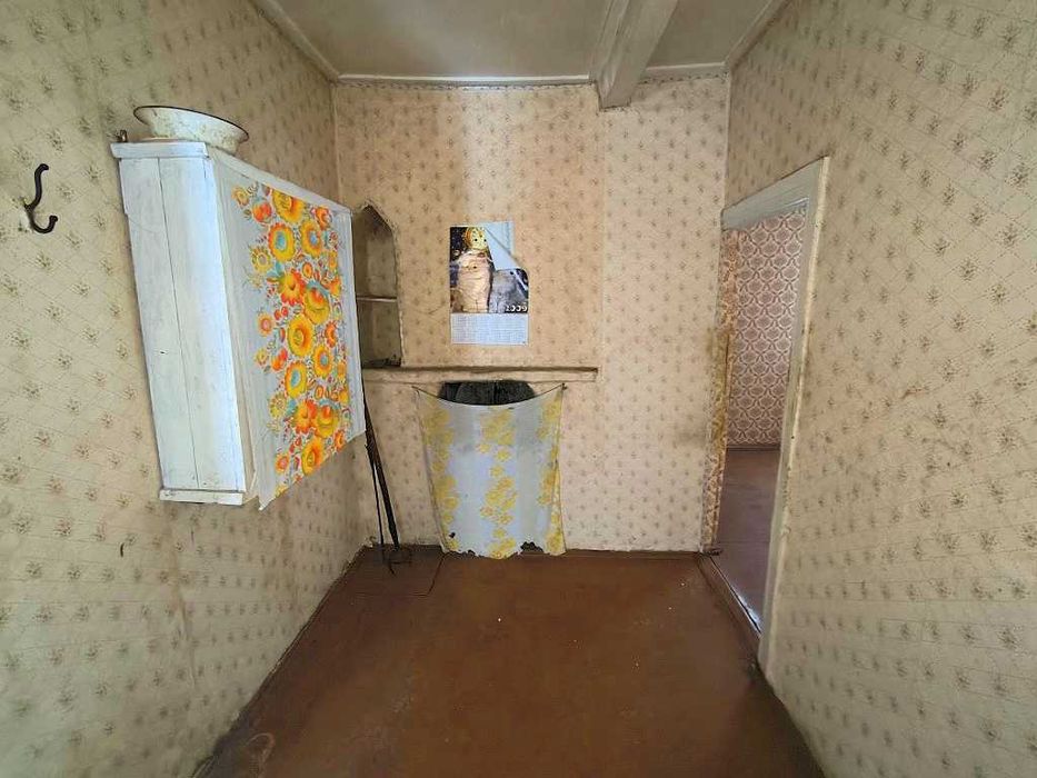 Будиночок неподалік від озер та лісу в с.Ясногородка.Від Києва 25км.