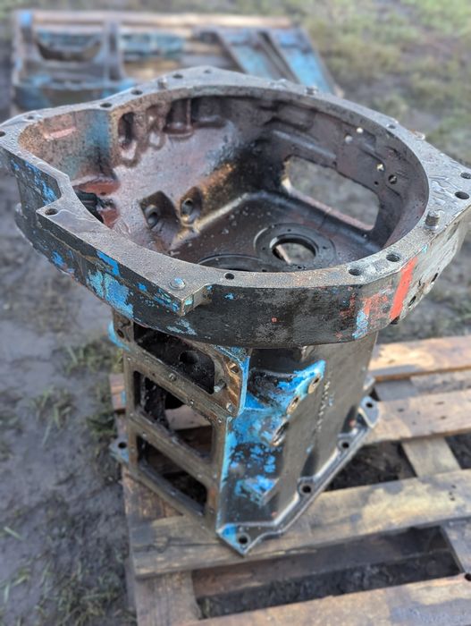 МтЗ КОРПУС Щеплення Проміжутка МТЗ 80-82-892 Промежутка запчастини МТЗ