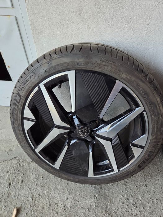 Jantes R17 peugeot 208 GT LINE de 2024